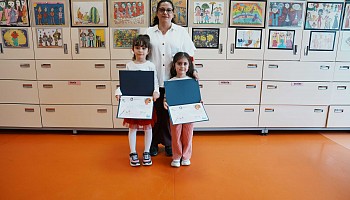 Minik Arılarımız Uluslararası Sanat Yarışmasından Ödülle Döndü 